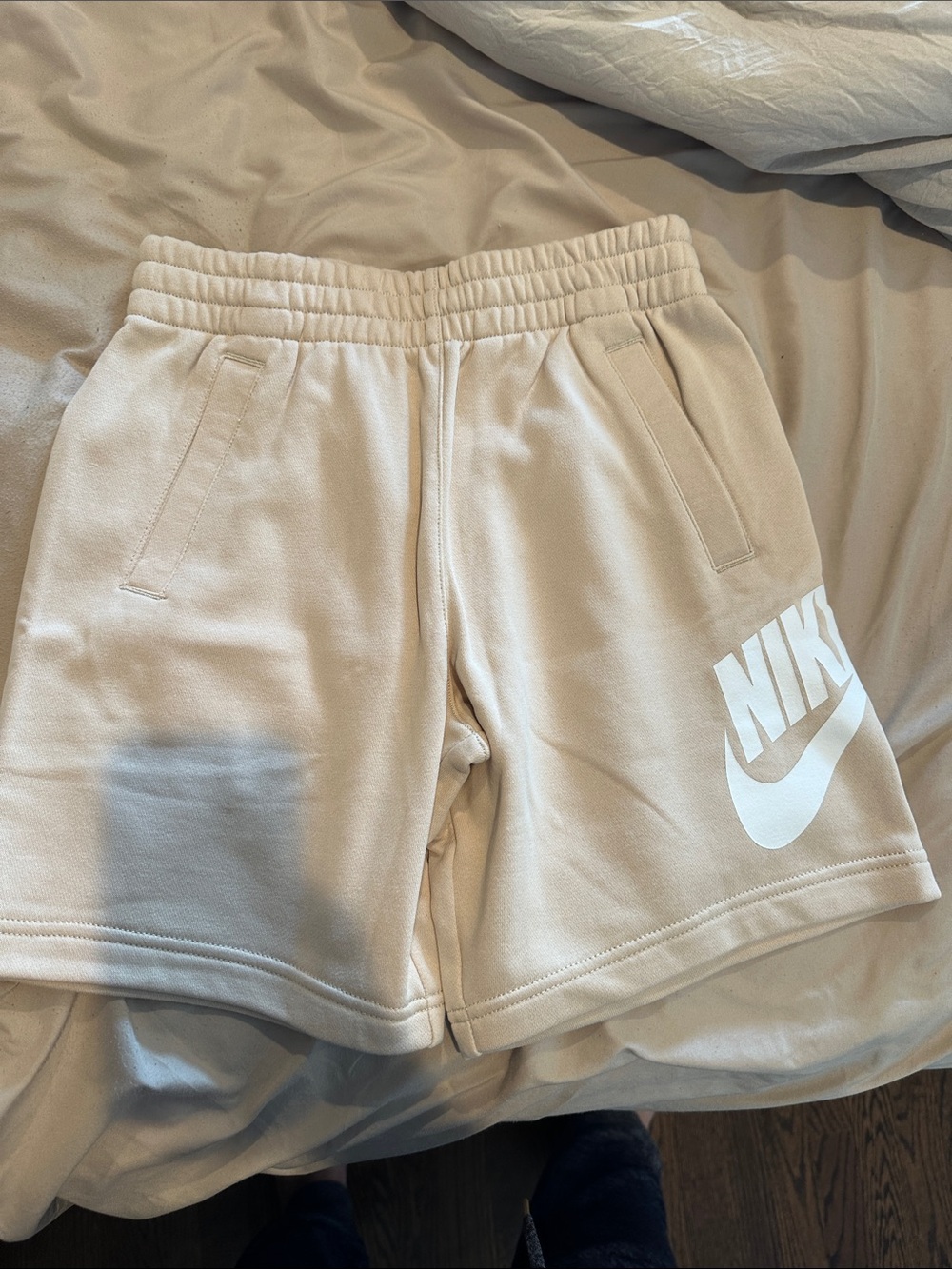 Boys medium Nike Cream Athletic Logo Fleece Shorts